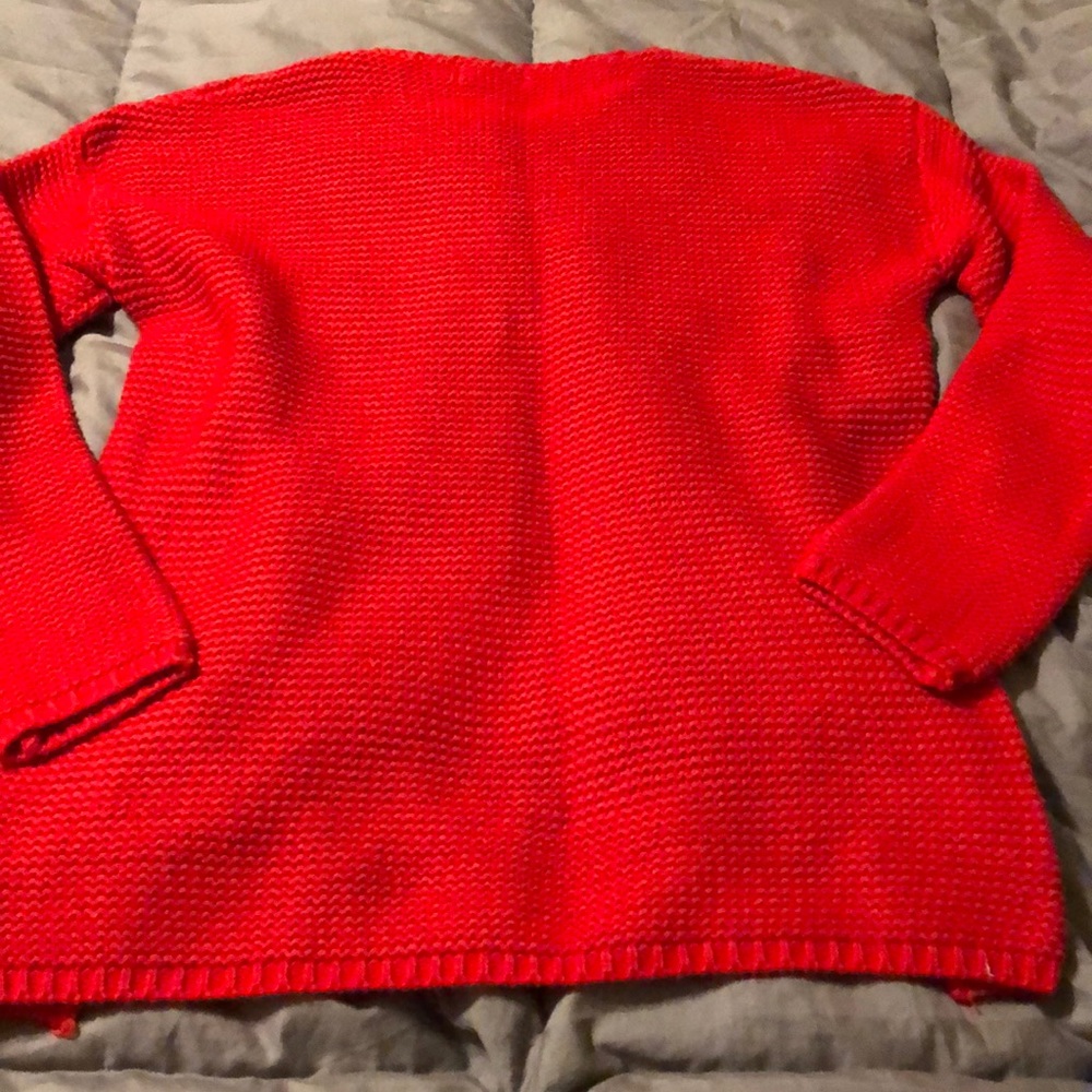 Fun red sweater - Picture 4 of 4